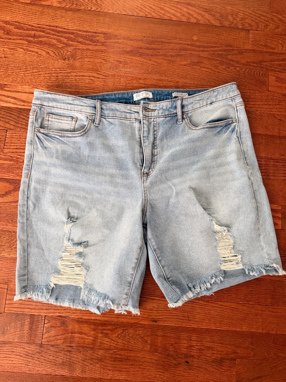 Sofía Jeans Light Blue Distressed Denim Shorts
